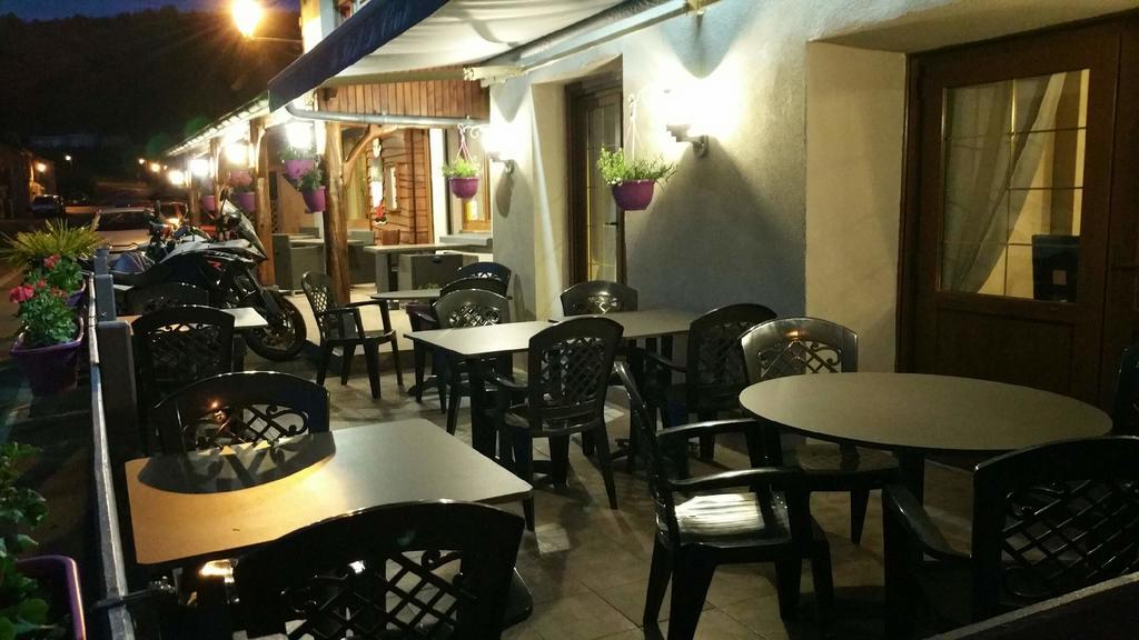 Le Point De Chute Otel Tournavaux Dış mekan fotoğraf