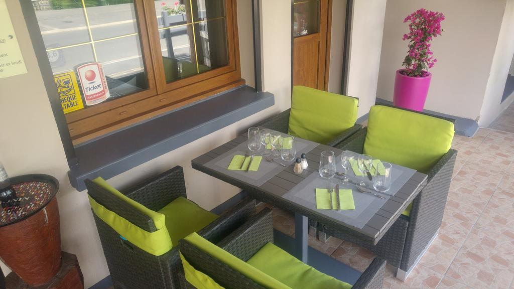 Le Point De Chute Otel Tournavaux Dış mekan fotoğraf