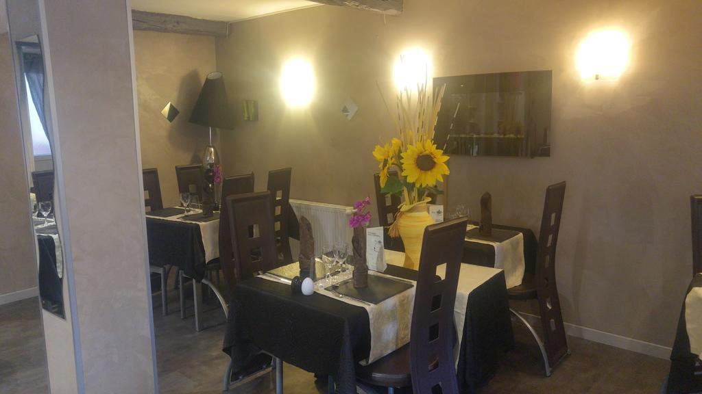 Le Point De Chute Otel Tournavaux Dış mekan fotoğraf